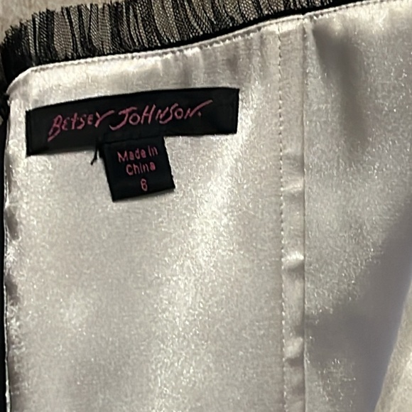 🍓 Betsey Johnson Sz 6 eyelet lace detail sleeveless satin velvet dress - Picture 9 of 12